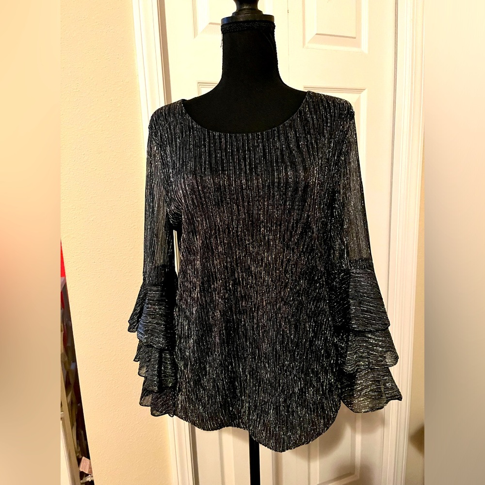 Alfani Metallic black silver size Medium Blouse stretchy dressy